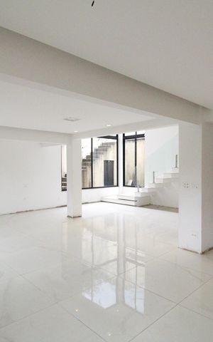 Casa de condomínio à venda com 201m², 5 quartos e 1 vagaSala