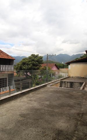 Casa de condomínio à venda com 201m², 5 quartos e 1 vagaVaranda da frente