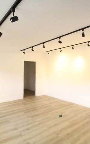 Casa de condomínio à venda com 201m², 5 quartos e 1 vagaSuíte 4