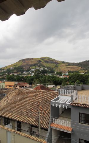 Casa de condomínio à venda com 201m², 5 quartos e 1 vagaVaranda que comunica suíte 2, 3 e corredor