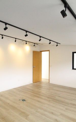 Casa de condomínio à venda com 201m², 5 quartos e 1 vagaSuíte 4