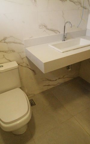 Casa de condomínio à venda com 201m², 5 quartos e 1 vagaBanheiro da suíte 4