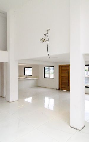 Casa de condomínio à venda com 201m², 5 quartos e 1 vagaSala