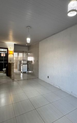 Casa à venda com 80m², 2 quartos e 1 vaga Casa à venda com 80m², 2 quartos e 1 vagaSala/Cozinha
