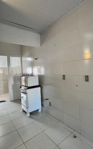 Casa à venda com 80m², 2 quartos e 1 vaga Casa à venda com 80m², 2 quartos e 1 vagaSala/Cozinha
