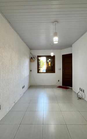 Casa à venda com 80m², 2 quartos e 1 vaga Casa à venda com 80m², 2 quartos e 1 vagaSala