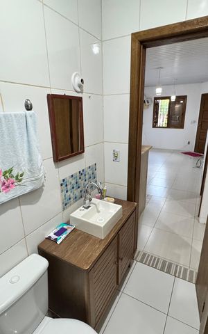 Casa à venda com 80m², 2 quartos e 1 vaga Casa à venda com 80m², 2 quartos e 1 vagaBanheiro