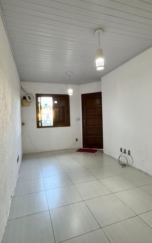 Casa à venda com 80m², 2 quartos e 1 vaga Casa à venda com 80m², 2 quartos e 1 vagaSala