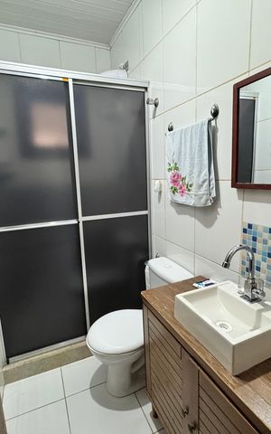 Casa à venda com 80m², 2 quartos e 1 vaga Casa à venda com 80m², 2 quartos e 1 vagaBanheiro