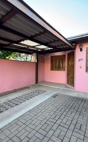 Casa à venda com 80m², 2 quartos e 1 vaga Casa à venda com 80m², 2 quartos e 1 vagaÁrea comum