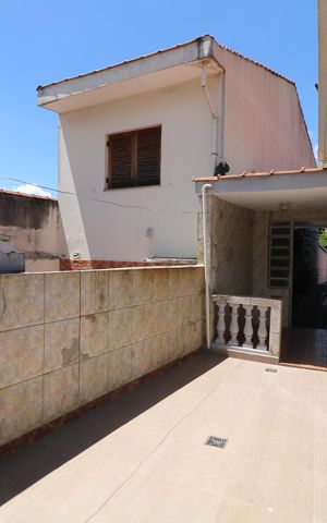 Casa à venda com 150m², 2 quartos e 1 vagaQuintal