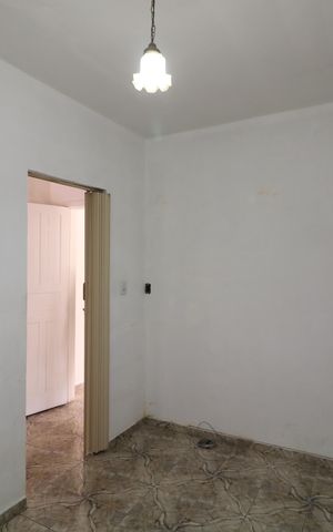 Casa à venda com 150m², 2 quartos e 1 vagaQuarto