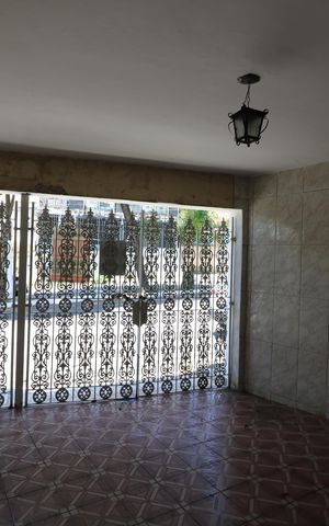 Casa à venda com 150m², 2 quartos e 1 vagaGaragem