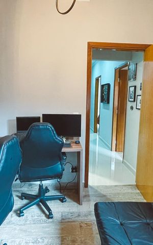 Casa de condomínio à venda com 200m², 3 quartos e 4 vagas Casa de condomínio à venda com 200m², 3 quartos e 4 vagasQuarto 1