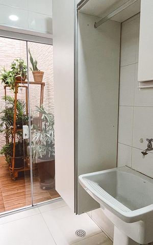 Casa de condomínio à venda com 200m², 3 quartos e 4 vagas Casa de condomínio à venda com 200m², 3 quartos e 4 vagasÁrea de Serviço