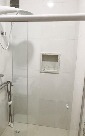 Casa de condomínio à venda com 200m², 3 quartos e 4 vagas Casa de condomínio à venda com 200m², 3 quartos e 4 vagasBanheiro