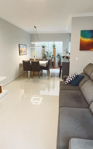 Casa de condomínio à venda com 200m², 3 quartos e 4 vagas Casa de condomínio à venda com 200m², 3 quartos e 4 vagasSala