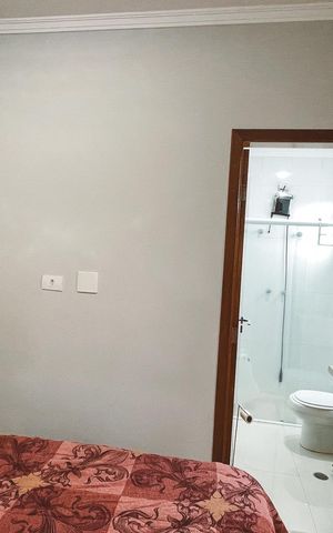 Casa de condomínio à venda com 200m², 3 quartos e 4 vagas Casa de condomínio à venda com 200m², 3 quartos e 4 vagasQuarto Suíte