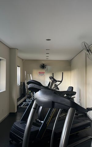 Apartamento à venda com 83m², 3 quartos e 3 vagas Apartamento à venda com 83m², 3 quartos e 3 vagasÁrea comum - Academia