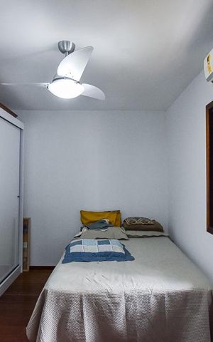 Casa à venda com 300m², 3 quartos e 8 vagas Casa à venda com 300m², 3 quartos e 8 vagasQuarto 3