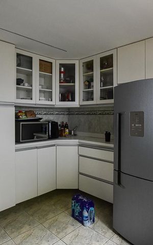 Casa à venda com 300m², 3 quartos e 8 vagas Casa à venda com 300m², 3 quartos e 8 vagasCozinha