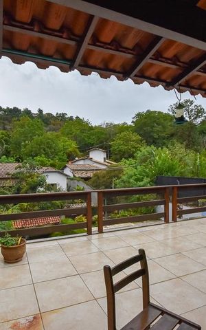 Casa à venda com 300m², 3 quartos e 8 vagas Casa à venda com 300m², 3 quartos e 8 vagasÁrea externa