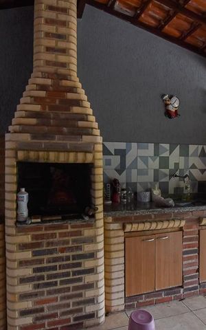 Casa à venda com 300m², 3 quartos e 8 vagas Casa à venda com 300m², 3 quartos e 8 vagasÁrea externa