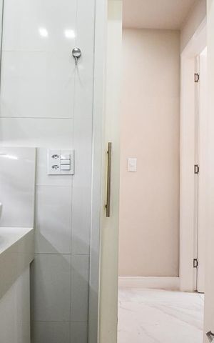 Apartamento à venda com 68m², 2 quartos e sem vaga Apartamento à venda com 68m², 2 quartos e sem vagaBanheiro