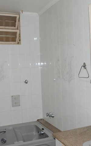 Casa à venda com 193m², 5 quartos e 4 vagasBanheiro Corredor