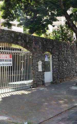 Casa à venda com 193m², 5 quartos e 4 vagasFachada