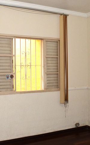 Casa à venda com 193m², 5 quartos e 4 vagasQuarto 2