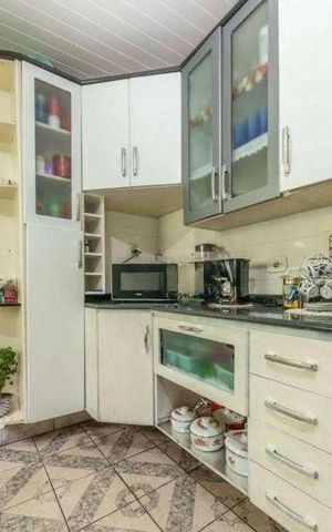 Casa à venda com 32m², 2 quartos e 2 vagas