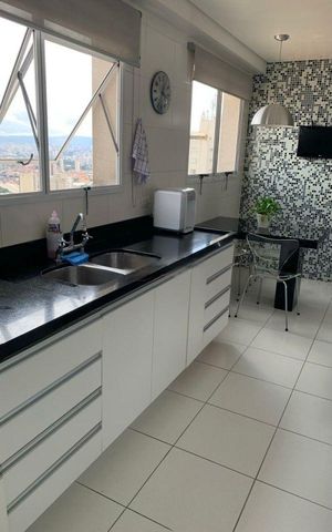 Apartamento à venda com 182m², 3 quartos e 4 vagas