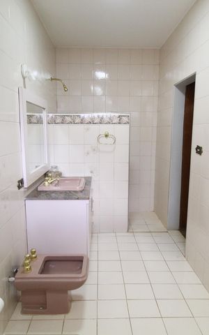 Casa para alugar com 564m², 5 quartos e 4 vagasBanheiro da Suíte 2
