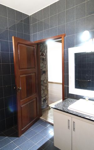 Casa para alugar com 564m², 5 quartos e 4 vagasBanheiro Social
