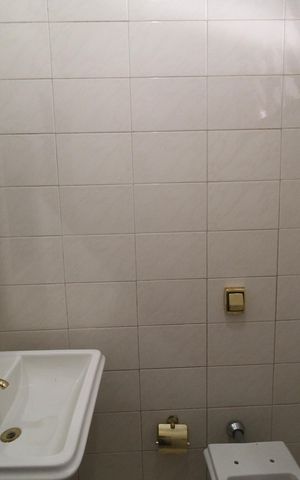 Casa para alugar com 564m², 5 quartos e 4 vagasBanheiro de serviço