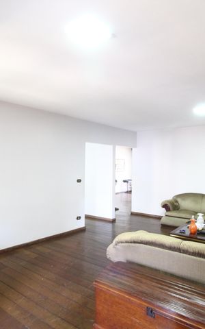 Casa para alugar com 564m², 5 quartos e 4 vagasSala 1