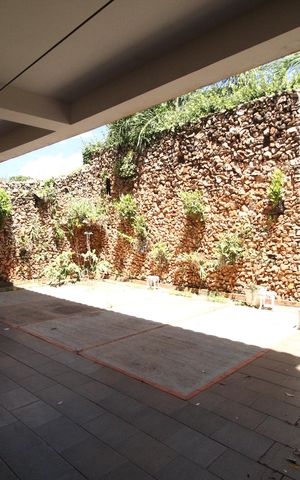 Casa para alugar com 564m², 5 quartos e 4 vagasQuintal