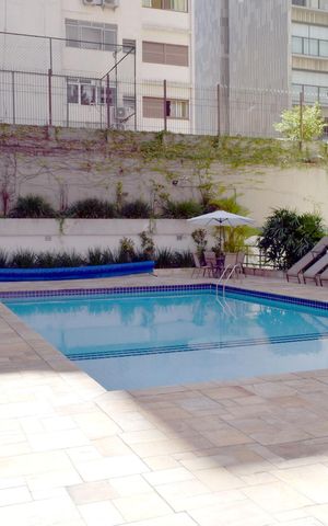 Apartamento à venda com 157m², 2 quartos e 2 vagasÁrea comum - Piscina