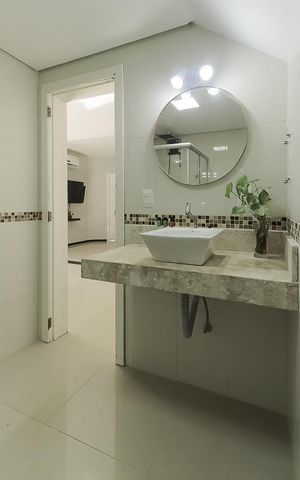 Casa à venda com 261m², 3 quartos e 3 vagasLavabo