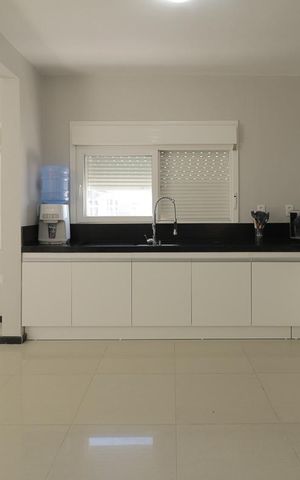 Casa à venda com 261m², 3 quartos e 3 vagasCozinha