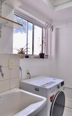 Apartamento à venda com 92m², 3 quartos e 2 vagas Apartamento à venda com 92m², 3 quartos e 2 vagasLavanderia