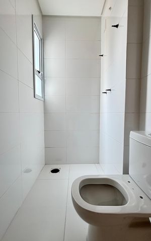 Apartamento à venda com 64m², 2 quartos e 2 vagas Apartamento à venda com 64m², 2 quartos e 2 vagasBanheiro