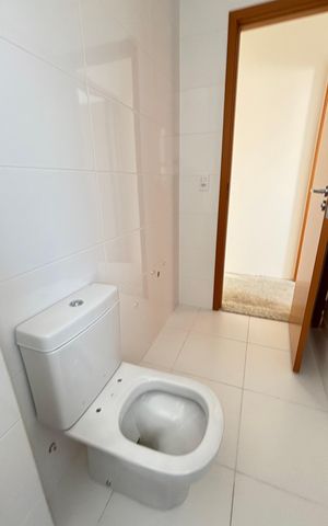 Apartamento à venda com 64m², 2 quartos e 2 vagas Apartamento à venda com 64m², 2 quartos e 2 vagasBanheiro