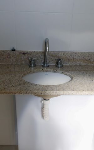 Apartamento à venda com 64m², 2 quartos e 2 vagas Apartamento à venda com 64m², 2 quartos e 2 vagasBanheiro da Suíte 1
