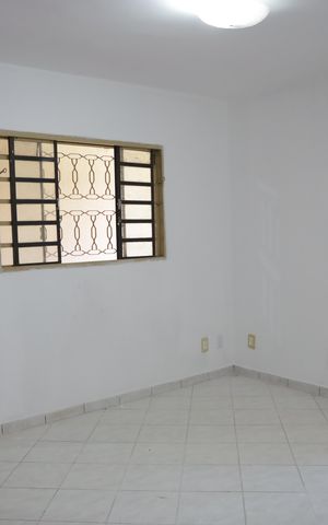 Casa à venda com 250m², 3 quartos e 2 vagasSala