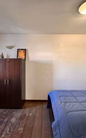 Casa à venda com 230m², 4 quartos e 3 vagasSuite