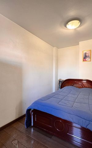 Casa à venda com 230m², 4 quartos e 3 vagasSuite