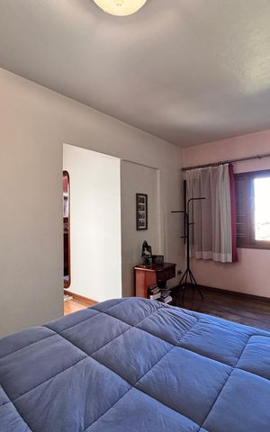 Casa à venda com 230m², 4 quartos e 3 vagasSuite