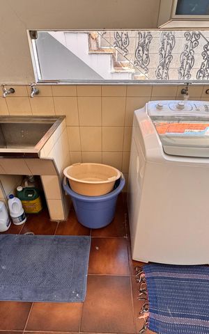 Casa à venda com 230m², 4 quartos e 3 vagasLavanderia